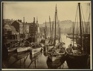 [Porto di Whitby] da Frank Meadow Sutcliffe