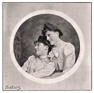 Sorelle da Frederick Downer and Sons