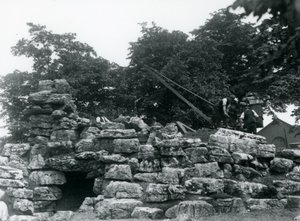 Costruzione del recinto degli Eland al London Zoo, giugno 1924