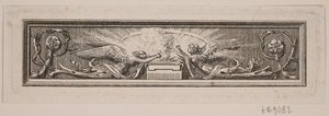 Ornamento con altare e due angeli