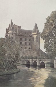 La Rochefoucauld, Castello, Vista presa dalle rive della Tardoire da French Photographer