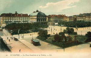 Le Havre, La Place Gambetta, Il Teatro