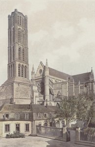 Limoges, Cattedrale St-Etienne, Campanile e Facciata sud-ovest (Vista presa dal cortile interno dell
