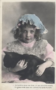 Bambina con un gatto da French Photographer