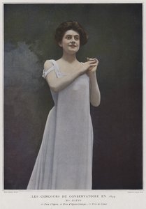 Mademoiselle Hatto, cantante premiata ai concorsi del Conservatorio di Parigi, 1899 da French Photographer
