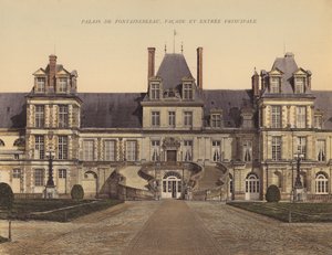 Palazzo di Fontainebleau, Facciata e Ingresso Principale da French Photographer