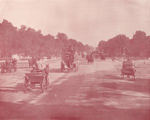 Parigi: Avenue Champs-Élysées (foto in b/n) da French Photographer