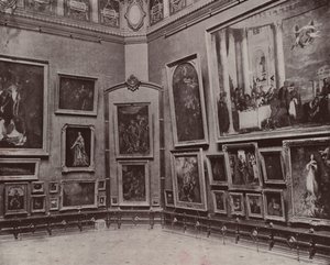 Parigi: Il Salon Carré del Louvre da French Photographer