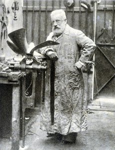 Ritratto di Fernand Forest (1851 - 1914), inventore francese (motore, parti auto...) - fotografia da French Photographer