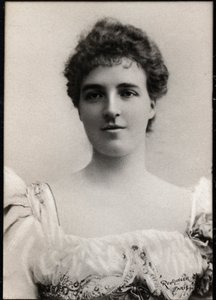 Ritratto di Maria Amelia, Regina Consorte del Portogallo da French Photographer