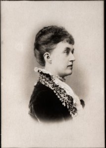 Ritratto della Principessa Adelheid Marie di Anhalt Dessau (1833-1916), Granduchessa di Lussemburgo da French Photographer