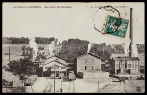 Cartolina raffigurante le miniere di Grosmenil, selezione del carbone, Haute-Loire, c.1900 da French Photographer