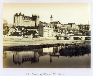 Cartolina raffigurante il castello reale di Pau dove nacque il re Enrico IV di Francia e Navarra il 13 dicembre 1553, c. 1900 da French Photographer