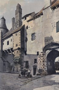 Saint-Benoit-du-Sault, Porta della città e Torre dell