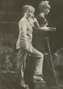Sarah Bernhardt, nel 1869 da French Photographer