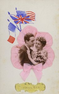 Cartolina ricordo, con bandiere francese, inglese e americana da French Photographer