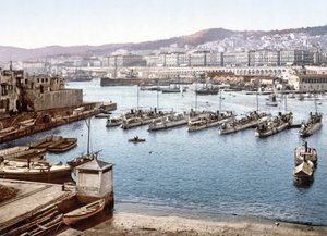 Vista del porto di Algeri dall