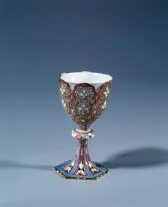 Arte francese: Tazza su supporto mobile tagliata a formare un espositore. Porcellana dura