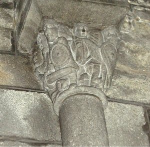 Capitello che raffigura cavalieri locali che combattono i Mori da French School