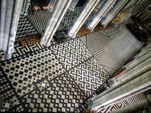 Cattedrale di Amiens: labirinto sul pavimento (Somme 80)