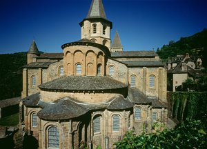 Chiesa di St. Foy da est, iniziata c.1050 da Abate Odolric da French School