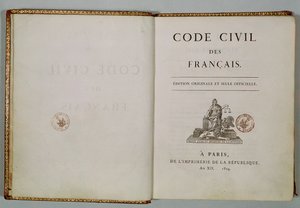 Codice Civile, aperto alla pagina del titolo, 1804 da French School