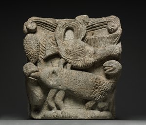 Capitello impegnato con creatura fantastica e tre uccelli, inizio 1100 da French School