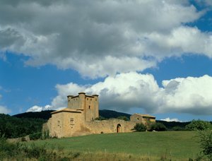Veduta esterna della fortezza, costruita 1038-43 da French School