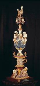 Pinnacolo, realizzato a Manerbe vicino a Lisieux (maiolica)