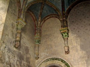 Interno della Chiesa di St. Hilaire-le-Grand, Poitiers da French School