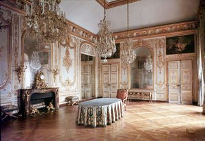 Interno della Salle du Conseil da French School