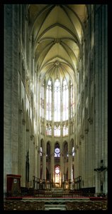 Vista interna del coro, iniziato dopo il 1284 da French School