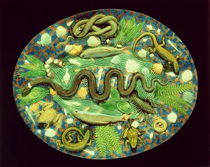 Piatto ovale con pesci e rettili, riproduzione di Bernard Palissy ware da French School