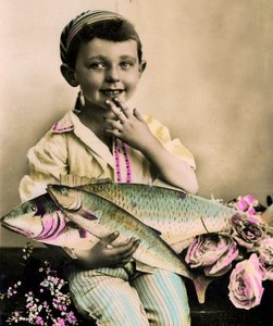 Ritratto di un ragazzo con un pesce c.1898 da French School