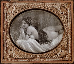 Nudo reclinato, c.1850, da un libro di fotografia pubblicato nel 1980