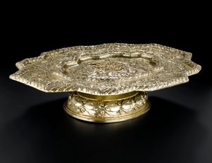 Salver in argento dorato di forma sagomata, dal servizio da toeletta Lennoxlove, di proprietà di Frances Teresa Stewart, Duchessa di Richmond e Lennox: Francese, Parigi, 1666 - 1667 da French School