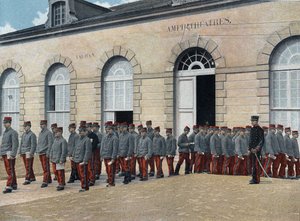 Scuola militare speciale di Saint-Cyr, servizio interno: Uscita dall