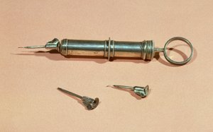 Siringa inventata da Charles-Gabriel Pravaz nel 1853 con vari aghi da French School