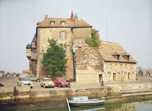 La Lieutenance, da cui Samuel de Champlain (1567-1635) partì per la Nuova Francia, 15 marzo 1603, poi 16 aprile 1608 da French School