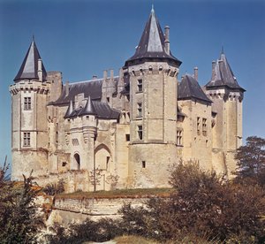 Vista del castello, ricostruito nel 1227 da San Luigi e rafforzato nel XVI secolo da Bartolommeo da French School