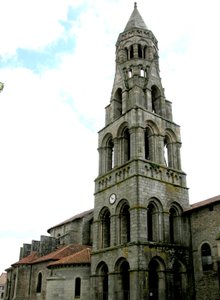Veduta della chiesa da French School