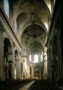 Veduta della navata verso il coro, costruita tra il 1646-1780 da French School