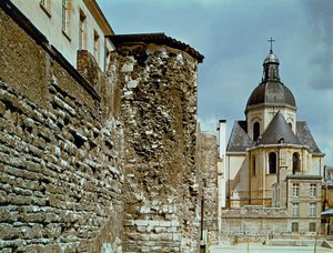 Muro di Philippe Auguste (1165-1223) rue des Jardins Saint-Paul da French School