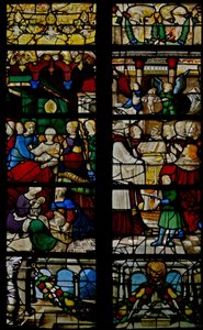 Finestra raffigurante scene della vita di San Claudio: la sua nascita e battesimo