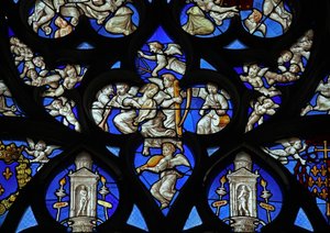 Finestra w32 raffigurante una schiera di angeli da French School