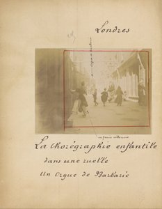 Londra. La coreografa infantile in una strada con un organetto di Barberia da French Unknown maker