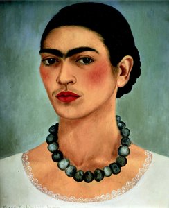 Autoritratto con collana da Frida Kahlo