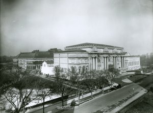 Il Metropolitan Museum of Art dal sud-est, New York City, 1909 da G.P. Hall und Sohn
