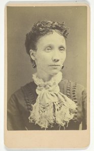 Senza titolo (Ritratto di donna)