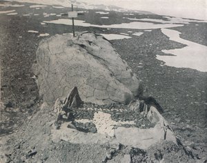 Tomba di Hansen a Capo Adare, 1911, 1913 da G. Murray Levick
